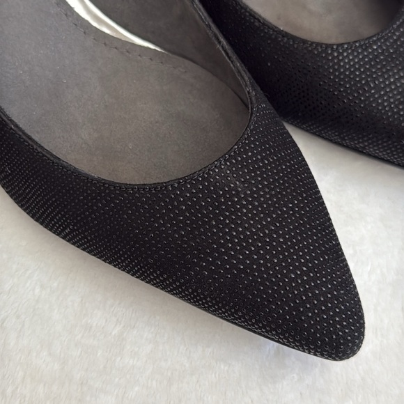 Stuart Weitzman | Goosebump Metallic Dot Textured Pointed Toe Low Wedge (7.5 M) - Picture 3 of 15